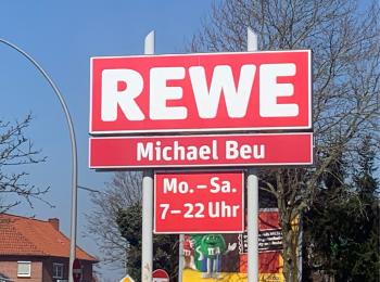 Marktschild REWE Markt Beu